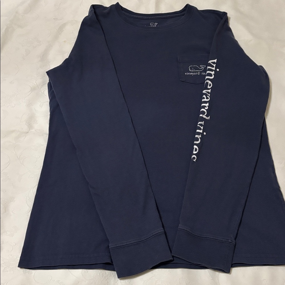 Woman's Vineyard Vines T-shirt